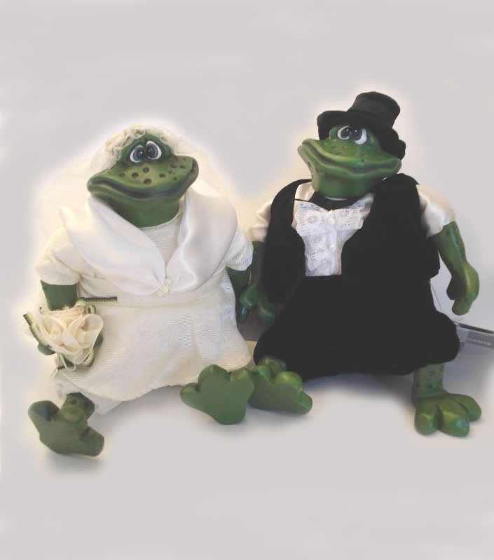Kathleen Kelly bride & groom frogs, Mr & Mrs Pondhopper